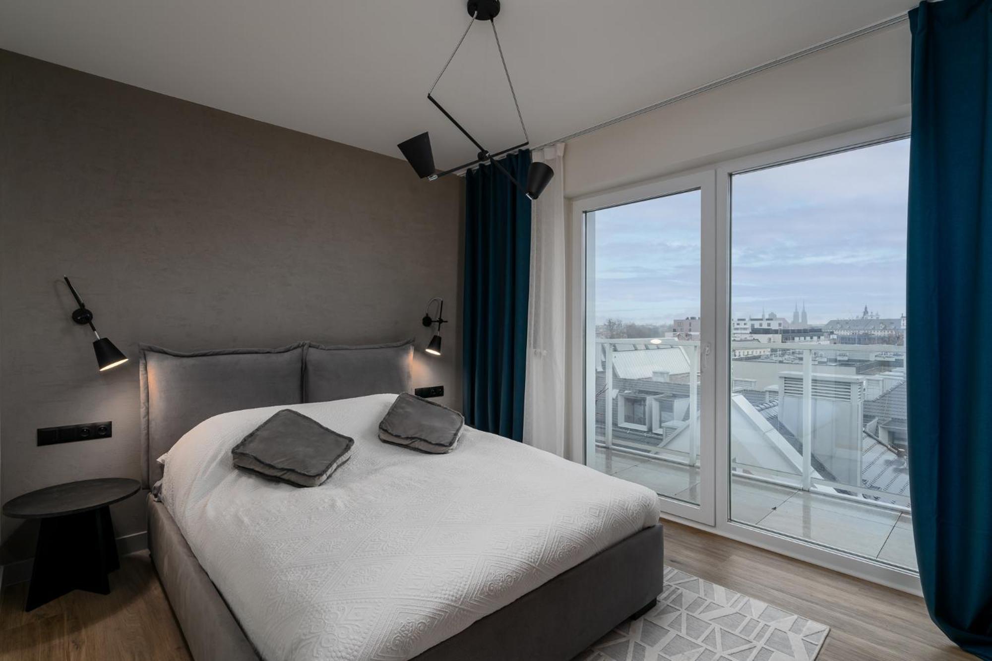 Nice View Apartment, Free Underground Parking, City Square 6 Min ヴロツワフ エクステリア 写真